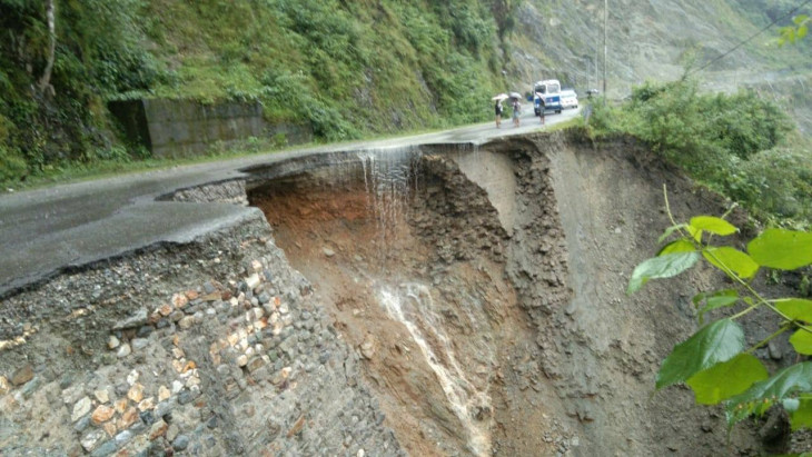 Condition of NH-10 after heavy rain yesterday, Siliguri to Gangtok Condition of NH-10 after heavy rain yesterday, Siliguri to Gangtok